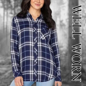 Well Worn | Women's Long Sleeve Button Down Shirt | Navy Sky (blue) | NWT